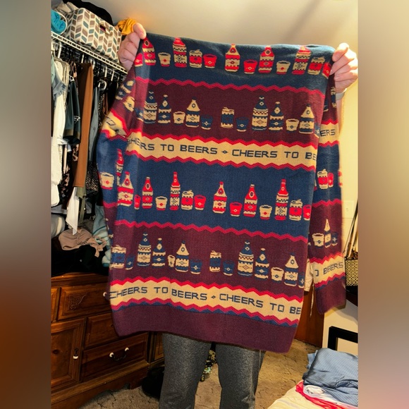 Men’s Matix Cheers to Beer large sweater - Picture 2 of 2